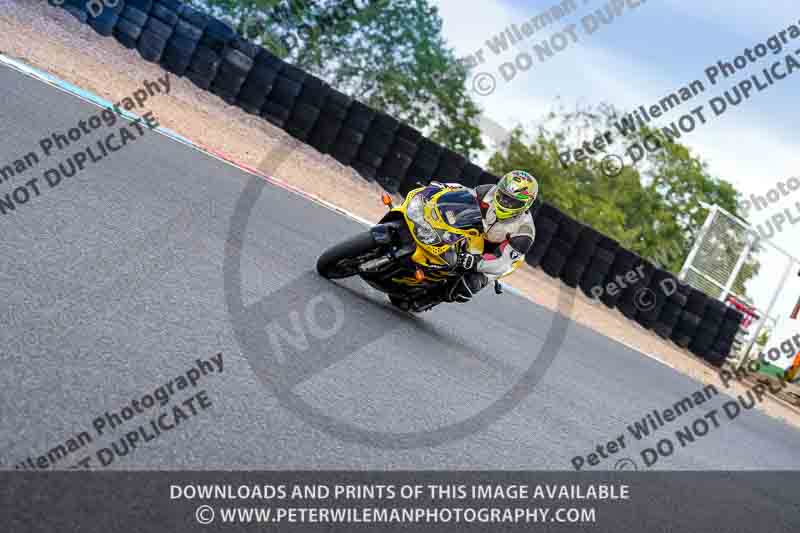 enduro digital images;event digital images;eventdigitalimages;mallory park;mallory park photographs;mallory park trackday;mallory park trackday photographs;no limits trackdays;peter wileman photography;racing digital images;trackday digital images;trackday photos